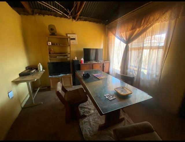 2 BEDROOM HOUSE FOR SALE IN KATLEHONG SOUTH